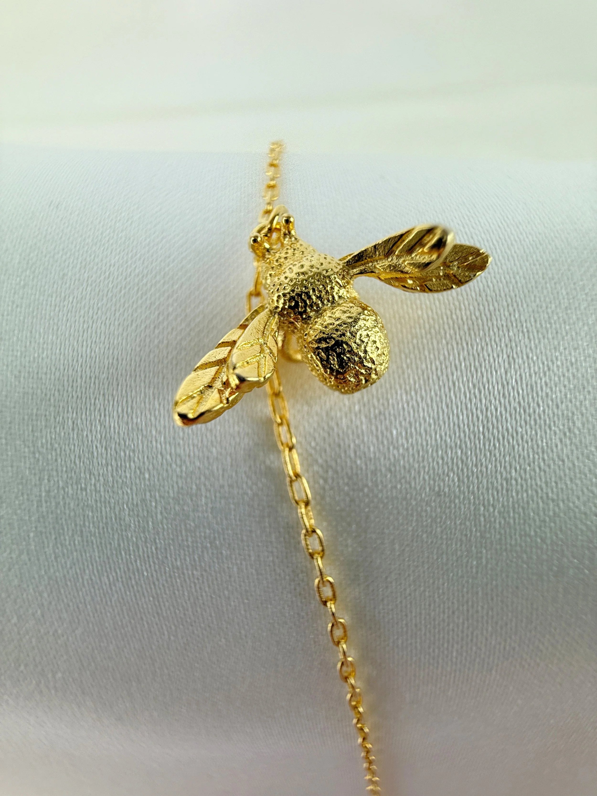 16K Gold Plated 925 Sterling Silver Big Bee Anklet - House of Jaena